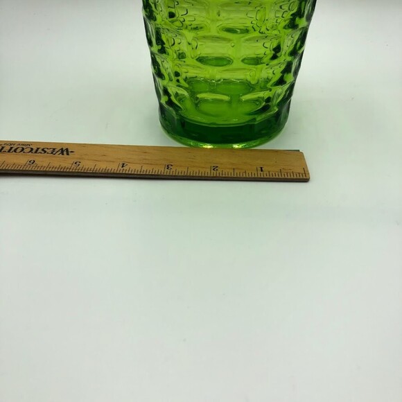 Vintage Green Glass Textured Scalloped Edge Flower Floral Tabletop Vase - Picture 12 of 12